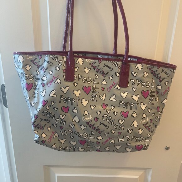 Coach Poppy Hearts Graffiti Tote - Picture 7 of 7